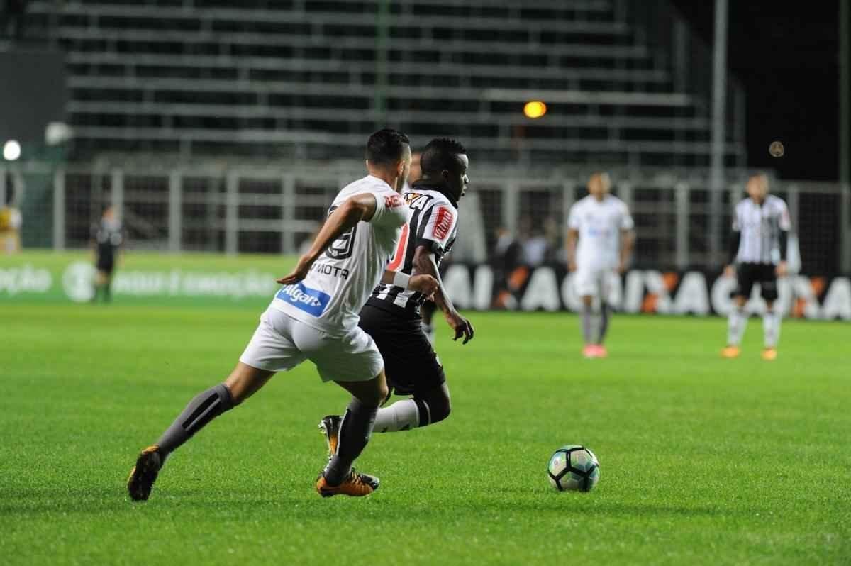Atltico e Santos se enfrentaram, no Independncia, pela 13 rodada do Campeonato Brasileiro