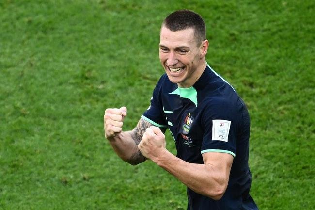 Mitchell Duke marcou o gol da Austrlia sobre a Tunsia em jogo pela segunda rodada do Grupo D da Copa do Mundo