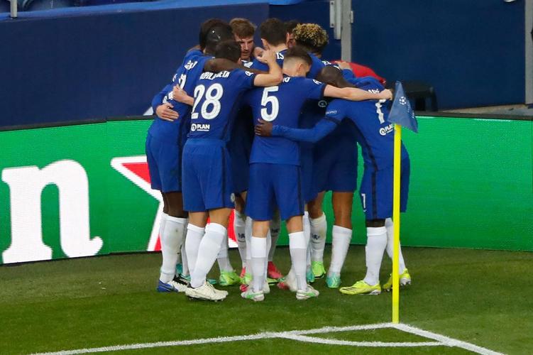Imagens da grande decisão entre Manchester City e Chelsea no Estádio do Dragão