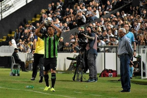 No segundo tempo, Amrica sofreu gol aos 19 minutos e no conseguiu chegar ao empate
