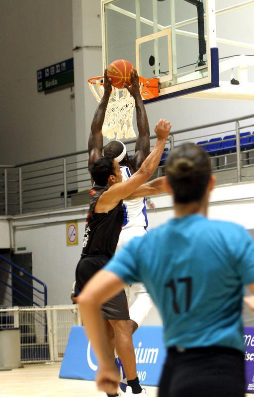 Mesmo sem contar Leandrinho, cestinha do NBB, o Minas venceu o Braslia em Belo Horizonte