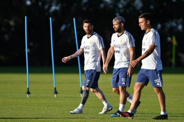 Na Toca II, Seleo Argentina fechou preparao para duelo com o Brasil