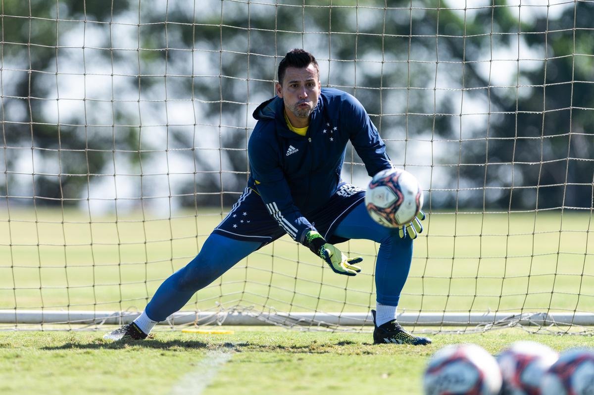 Cruzeiro encerrou a preparao para a ltima rodada do Campeonato Mineiro; Raposa precisa vencer