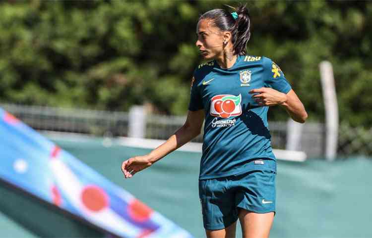 Andressa Alves diz que Brasil vai ter de jogar tudo contra a Jamaica
