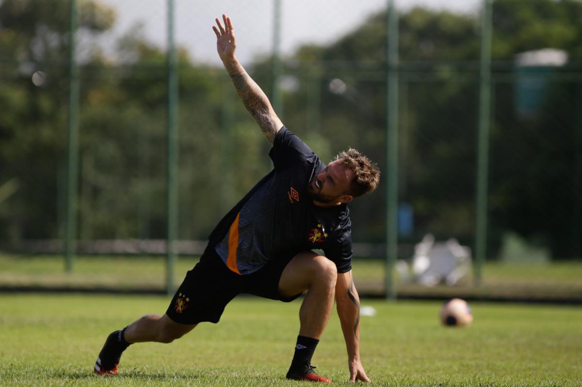 Nesta quinta-feira, sob o comando do treinador Daniel Paulista, Sport realizou primeiro trabalho ttico aps retorno s atividades