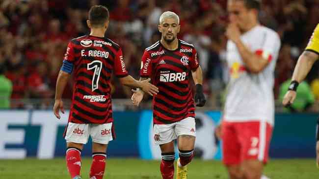 Flamengo corre contra o tempo para ter Everton Ribeiro e Arrascaeta contra o Fluminense