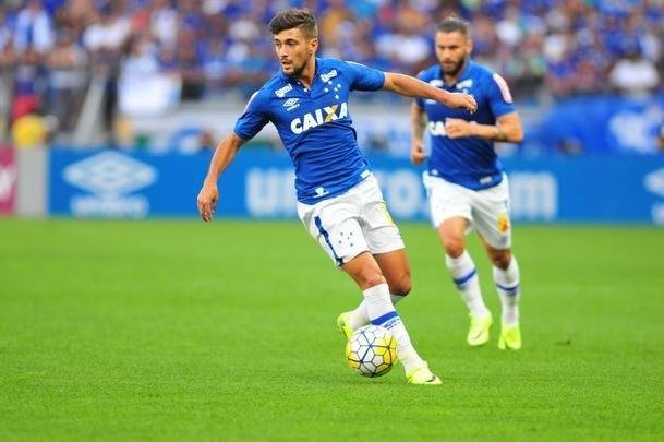 Imagens do jogo entre Cruzeiro e Botafogo no Mineiro