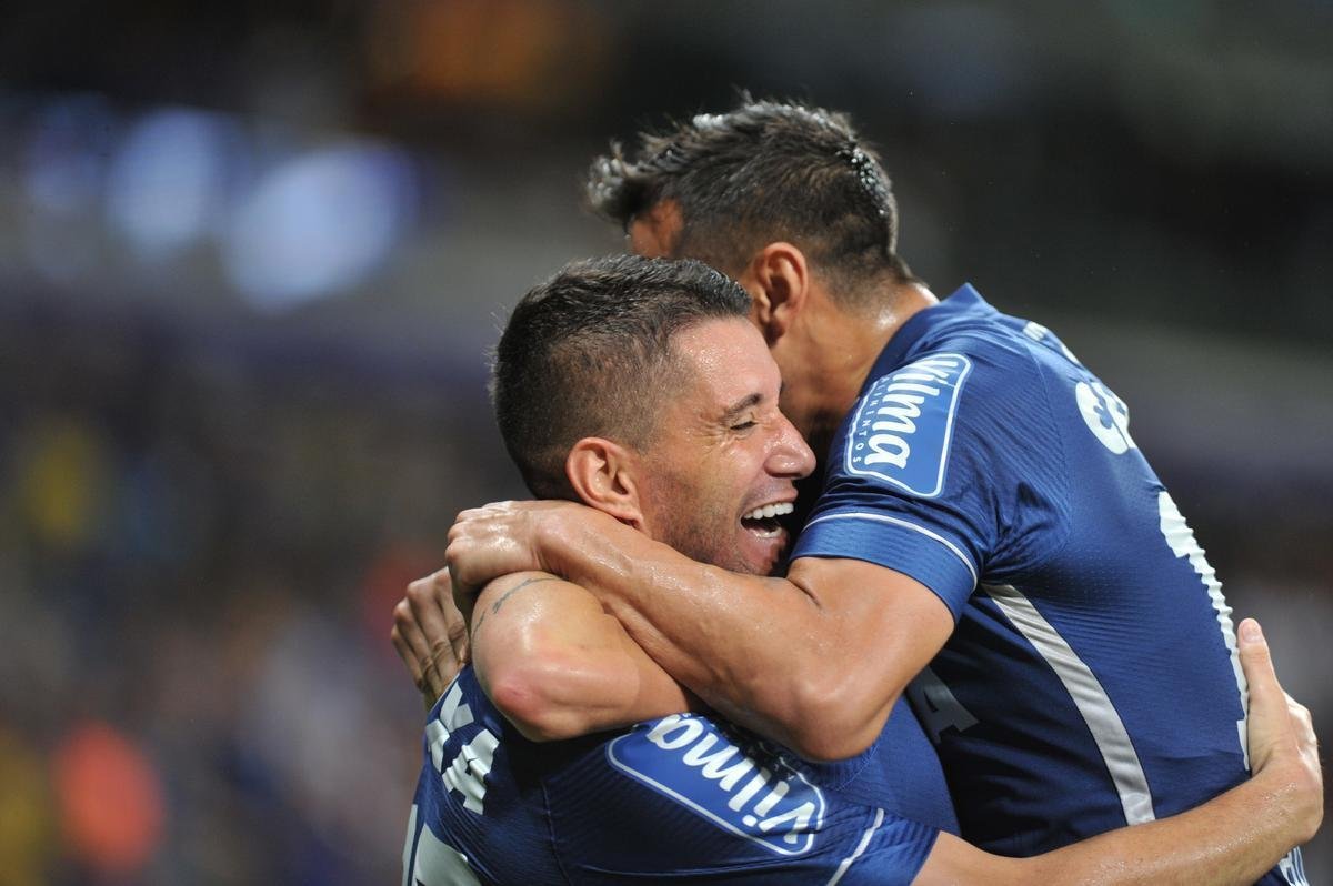 Cruzeiro vira diante do Fluminense no Mineiro e se mantm no G5 do Brasileiro