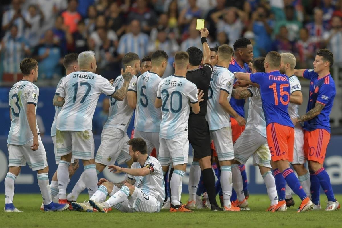 Colmbia no se intimida com Messi e estreia com grande vitria sobre Argentina