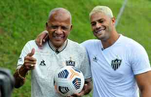 Encontro dos campees brasileiros pelo Atletico, Dad Maravilha e Hulk, na Cidade do Galo. 