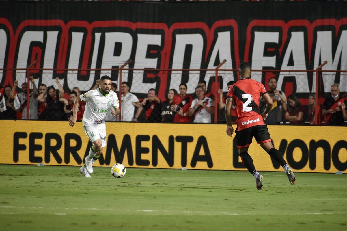 Fotos do jogo entre Atltico-GO e Amrica, pela 19 rodada da Srie A do Campeonato Brasileiro