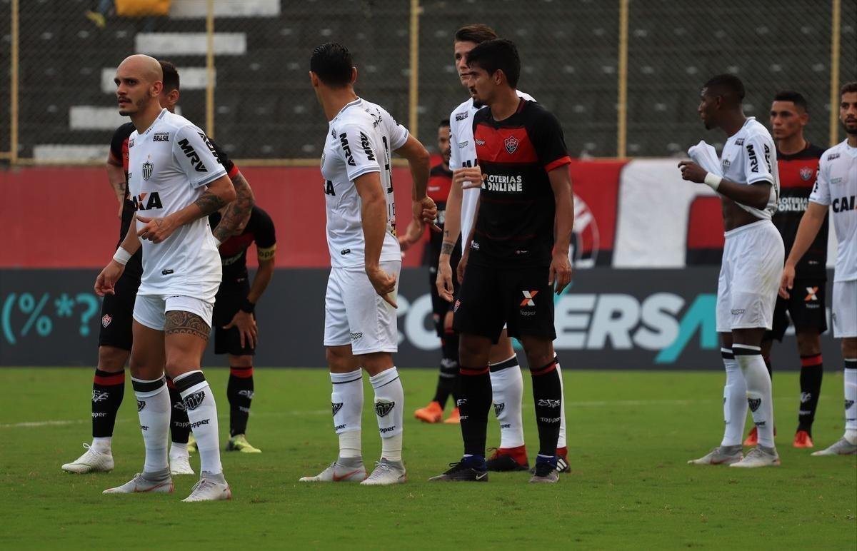 Vitória derrotou Atlético por 1 a 0, no Barradão, com gol de Léo Ceará