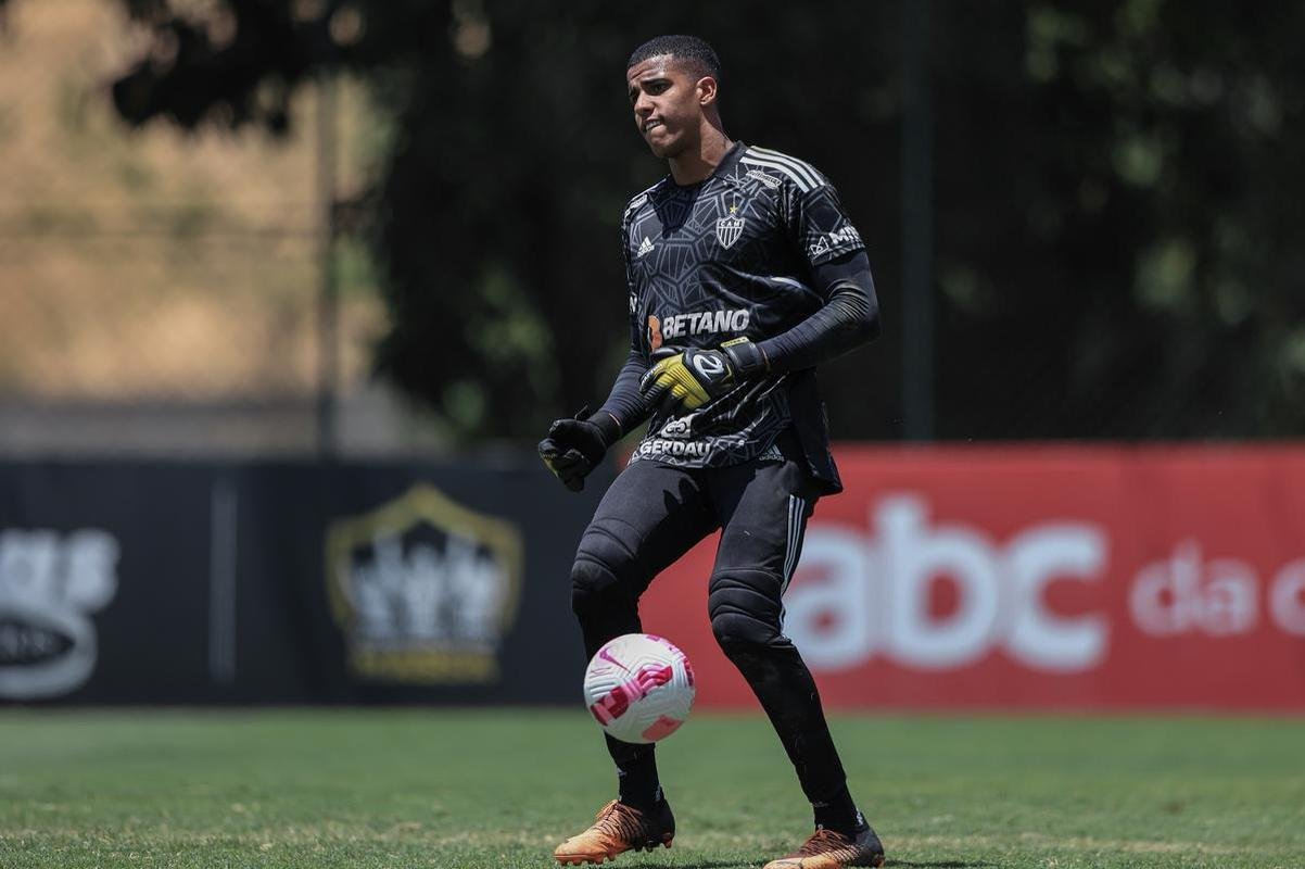 Fotos do treino do Atltico, que teve Hulk em campo 