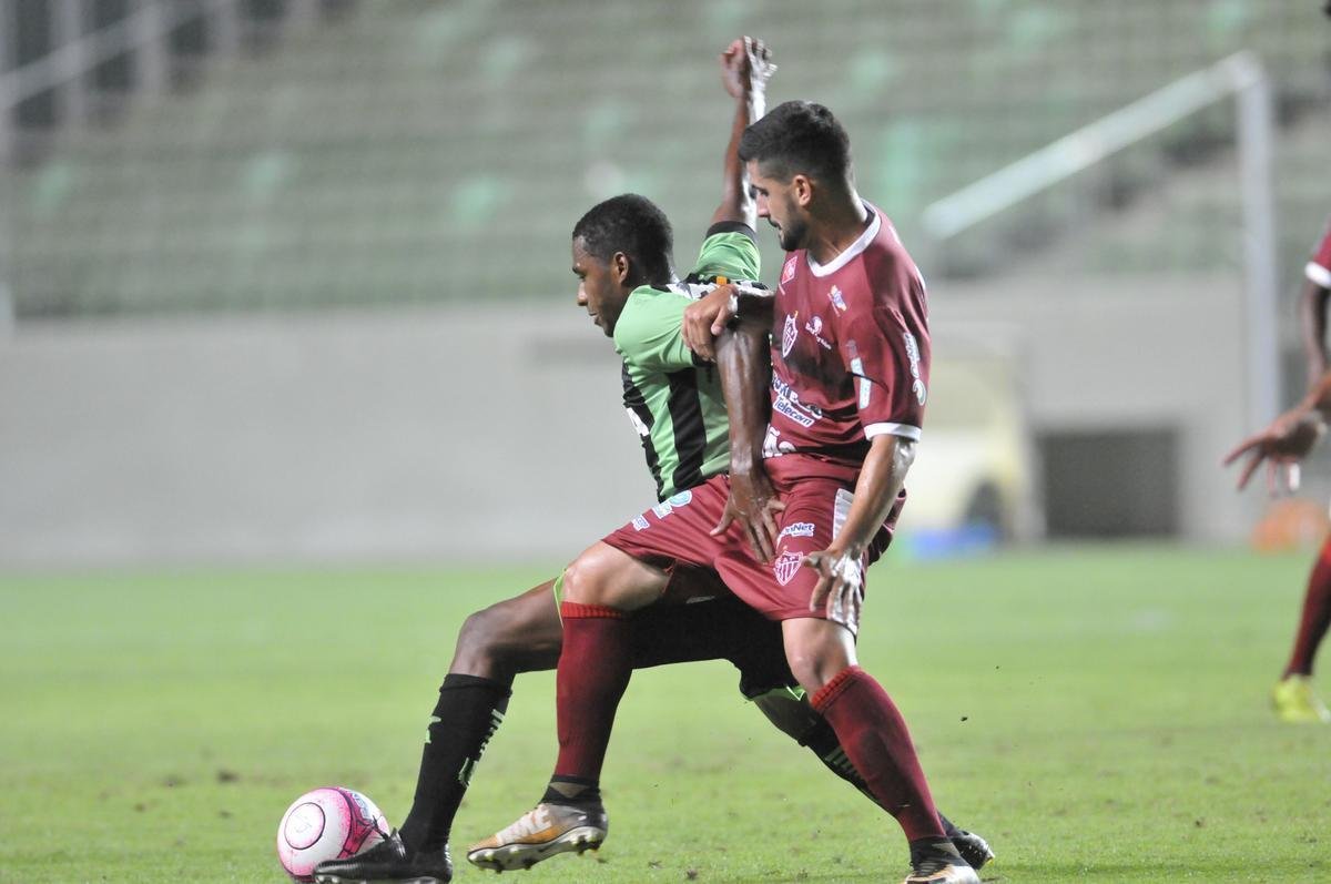 Amrica e Patrocinense se enfrentaram, no Independncia, pela primeira rodada do Campeonato Mineiro