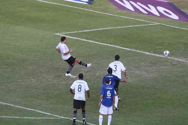 Em 2009, Fábio defendeu pênalti cobrado por Ronaldo Fenômeno, no Mineirão.