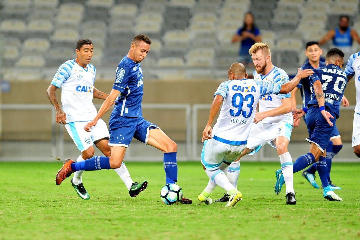 Fotos de Cruzeiro 2x2 Ava, no Mineiro, pela 35 rodada do Campeonato Brasileiro