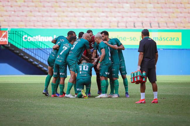 Manaus (Série C) - três gols sofridos em oito jogos (média de 0,37 por jogo)