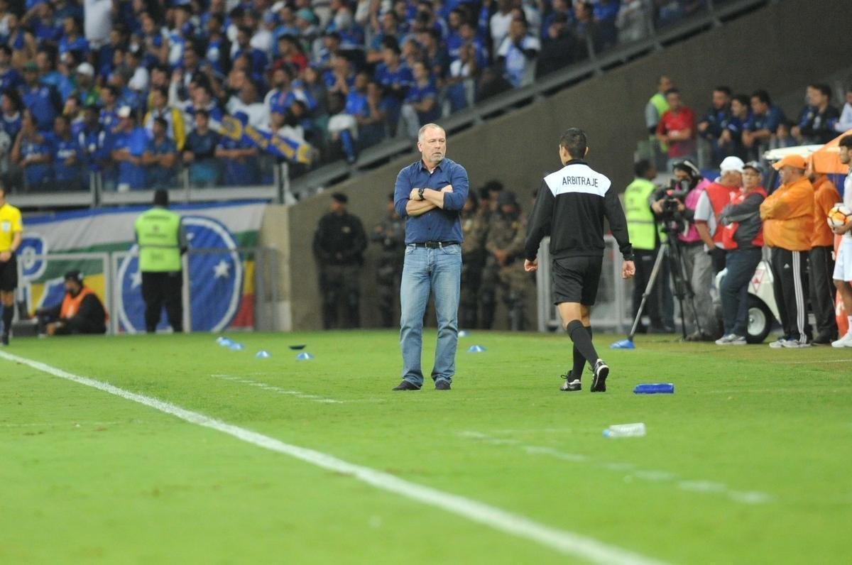 Fotos do primeiro tempo do duelo entre Cruzeiro e Racing, no Mineiro, pela Libertadores