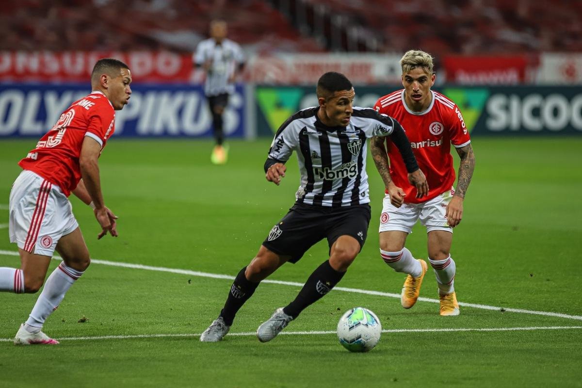 Fotos do duelo entre Internacional e Atltico, neste sbado, no Beira-Rio, em Porto Alegre, pela quinta rodada do Brasileiro