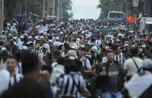 Fotos da torcida do Atltico na chegada ao Mineiro para a partida diante do Juventude pela 34 rodada do Brasileiro