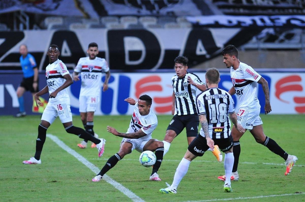 Fotos do duelo entre Atltico e So Paulo, no Mineiro, em Belo Horizonte, pela stima rodada do Campeonato Brasileiro