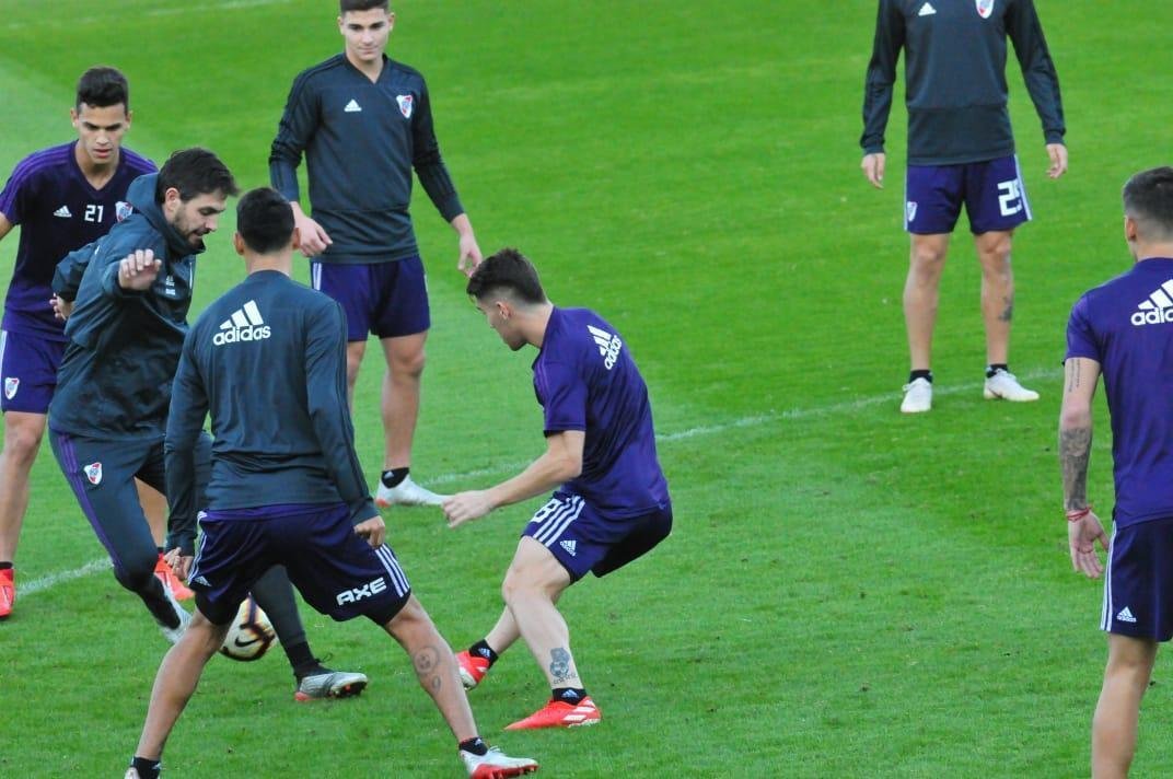 Com uma atividade na Cidade do Galo, River encerrou a preparao para o duelo com o Cruzeiro