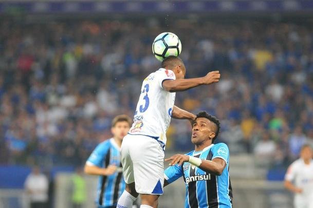Fotos do primeiro duelo do duelo entre Cruzeiro e Grmio, no Mineiro, pela semifinal da Copa do Brasil