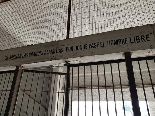 Na ditadura chilena do general Augusto Pinochet, o local serviu de priso para cidados chilenos e estrangeiros perseguidos pelo governo.