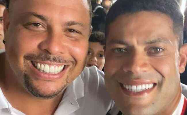 Ronaldo e Hulk em foto postado pelo dolo do Galo nas redes sociais