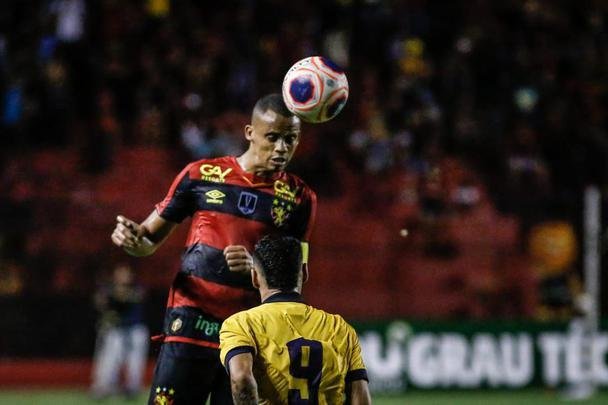 O Sport recebeu o Retrô FC em jogo adiantado da 5ª rodada do Campeonato Pernambucano. A partida marcou a estreia da Ilha do Retiro na temporada 2020