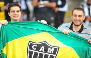 Fotos das torcidas de Atltico e Coln, no Mineiro, na semifinal da Copa Sul-Americana