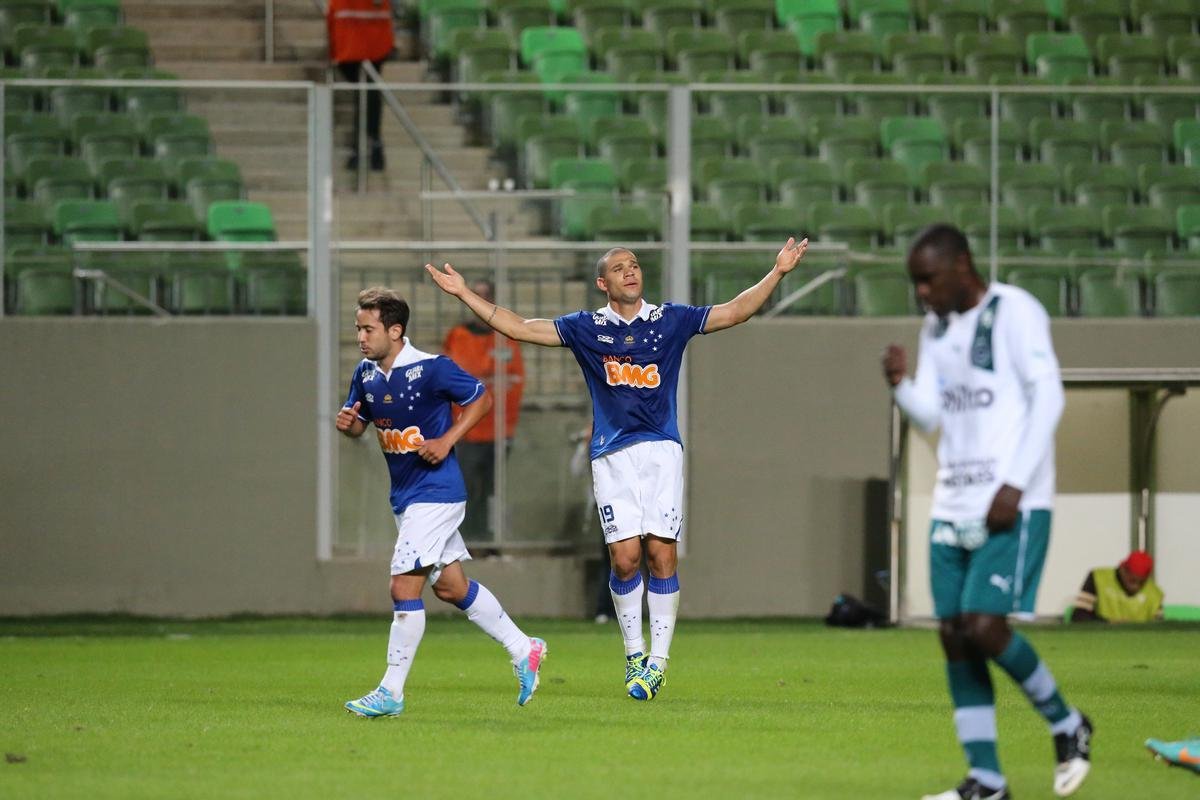 Cruzeiro 5x0 Gois - 26/05/2013 - Campeonato Brasileiro 2013