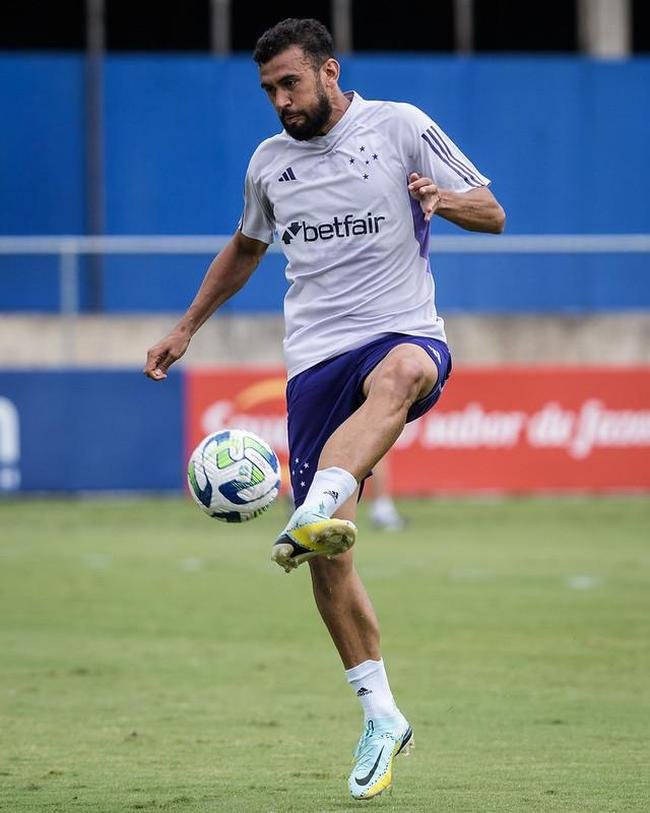 Cruzeiro faz ltimo treino para enfrentar o Grmio