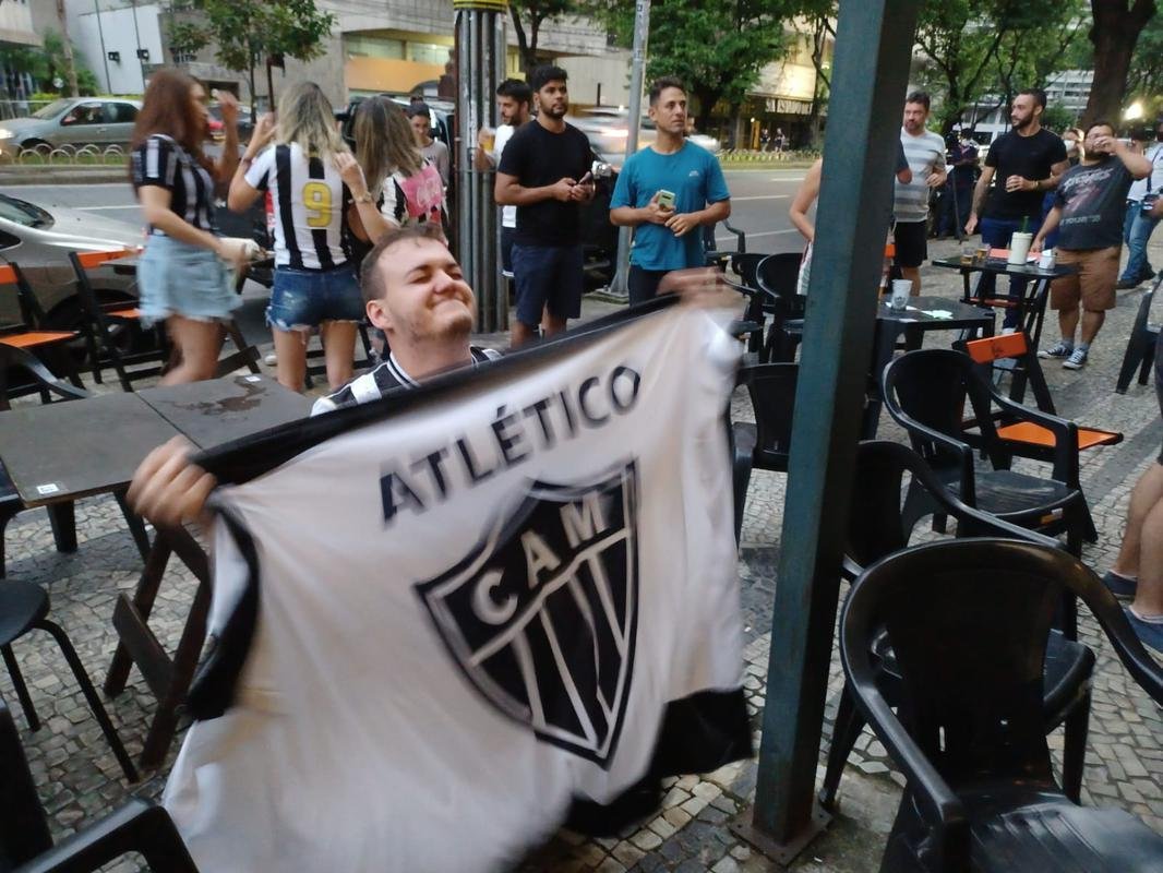 Depois da vitria nos pnaltis, por 8 a 7, torcedores do Galo fizeram muita festa nas ruas de BH