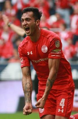 23 - Maximiliano Perg: zagueiro de 27 anos. Foi titular nas duas primeiras partidas, mas acabou expulso na segunda. No retornou ao time no jogo de volta da segunda fase, contra o Barcelona, quando j tinha condies legais de atuar.