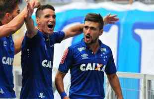 Cruzeiro confirmou vitria no segundo tempo com gol de Arrascaeta; Elias ainda diminuiu para o Galo