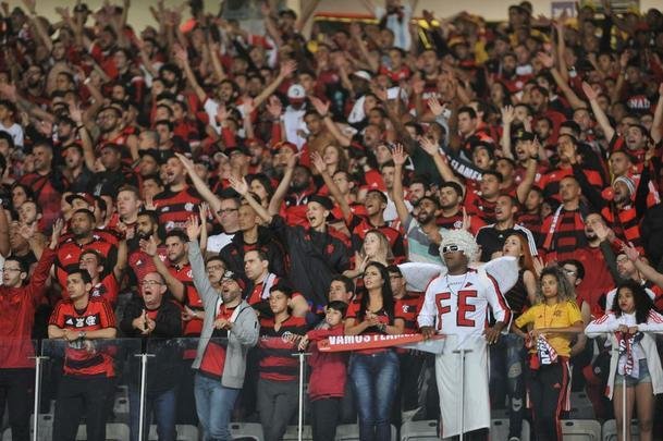 Torcida do Flamengo tambm compareceu em bom nmero no Mineiro