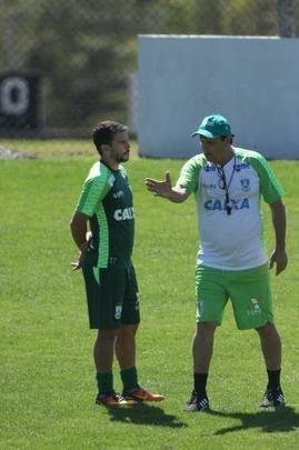 Adilson comandou o primeiro treino no Amrica nesta quarta-feira