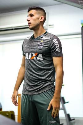 Martín Rea - contrato por empréstimo do zagueiro do Danubio-URU vai até junho de 2019
