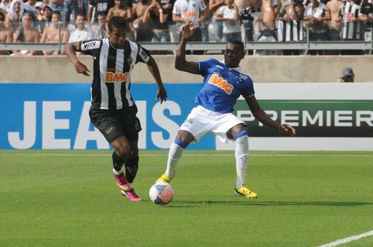 Fotos exclusivas do clssico entre Atltico e Cruzeiro na reabertura do novo Mineiro