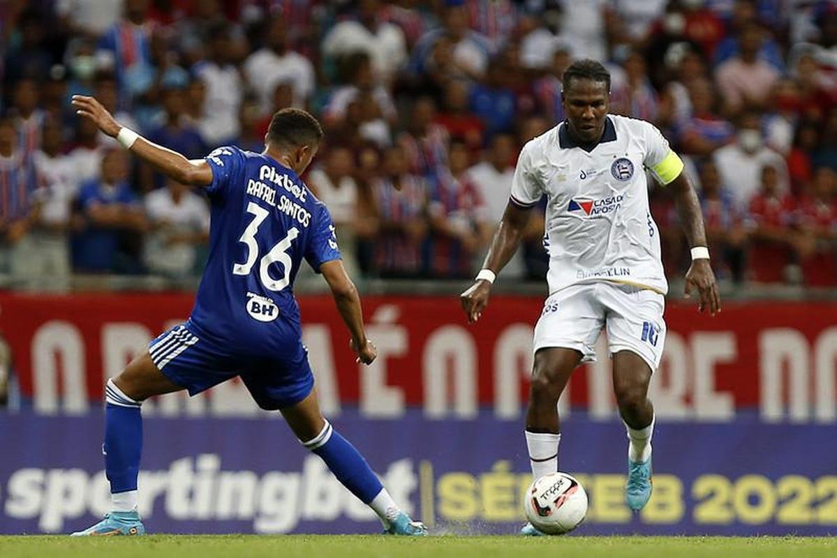 Fotos da partida entre Bahia e Cruzeiro, na Fonte Nova, em Salvador, pela primeira rodada da Srie B de 2022