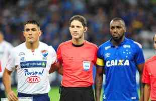 Imagens do jogo entre Cruzeiro e Nacional-PAR, pela Copa Sul-Americana, no Mineiro