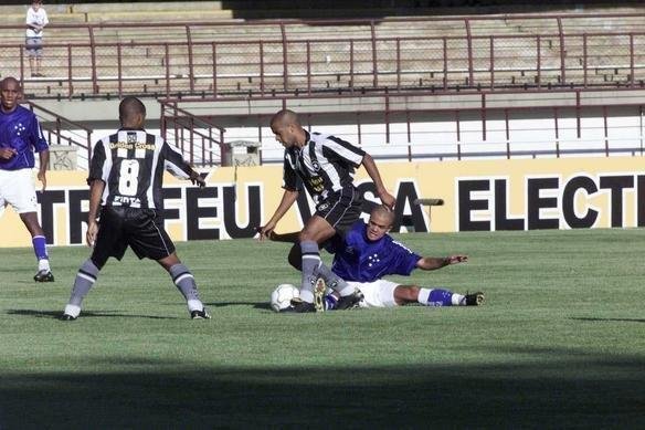 Em agosto de 2002, Cruzeiro e Botafogo ficaram no 0 a 0 no Mineiro, pelo Campeonato Brasileiro