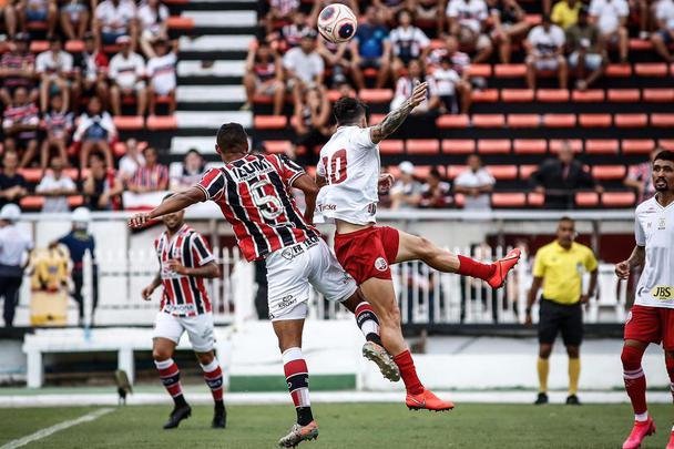 Equipes se enfrentaram pela sétima rodada do Campeonato Pernambucano no estádio do Arruda