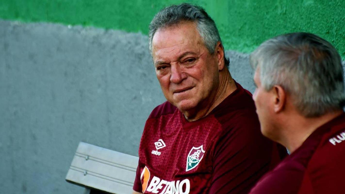 Abel Braga deixou o Fluminense aps empate contra o Unin Santa Fe, pela Copa Sul-Americana. Em seu lugar, Fernando Diniz