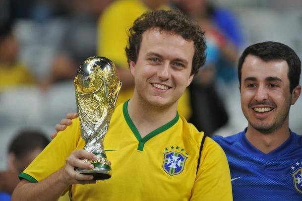 Fotos das torcidas de Brasil e Argentina, no Mineiro, no clssico vlido pela semifinal da Copa Amrica