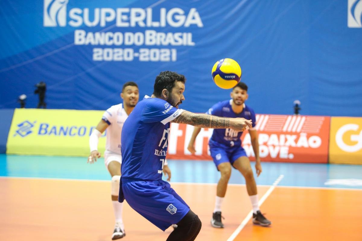 Minas abriu srie semifinal contra o Itapetininga com vitria por 3 a 0, em Saquarema