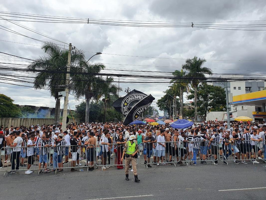 Chegada da torcida do Atltico ao Mineiro para a final da Copa do Brasil, contra o Athletico-PR