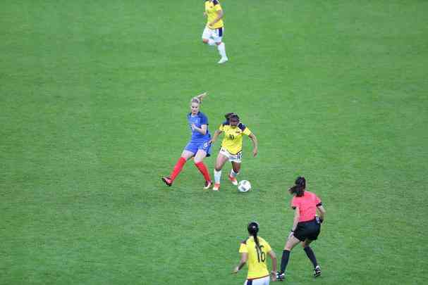 Imagens do duelo entre Frana e Colmbia, no Mineiro, pelo torneio de futebol feminino do Rio 2016