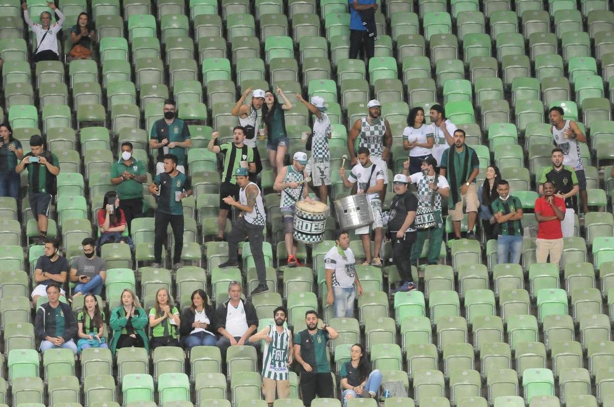 Veja as fotos do confronto entre Amrica e Bahia, no estdio Independncia, em BH, pela 27 rodada do Campeonato Brasileiro.